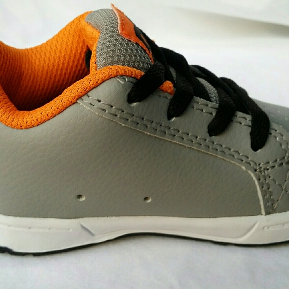 👟🛹 Boys DC Shoes Sneakers 6 - Picture 9 of 9